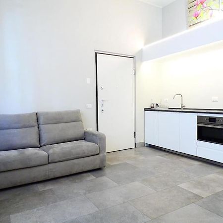 Isola Apartment Pastrengo Милано Екстериор снимка