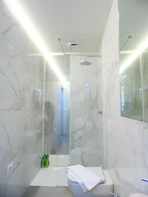Isola Apartment Pastrengo Милано Екстериор снимка
